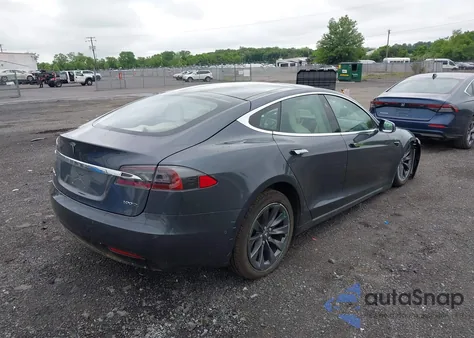 2018 Tesla Model S 100D/75D/P100D from USA, damaged, VIN 5YJSA1E21JF275448